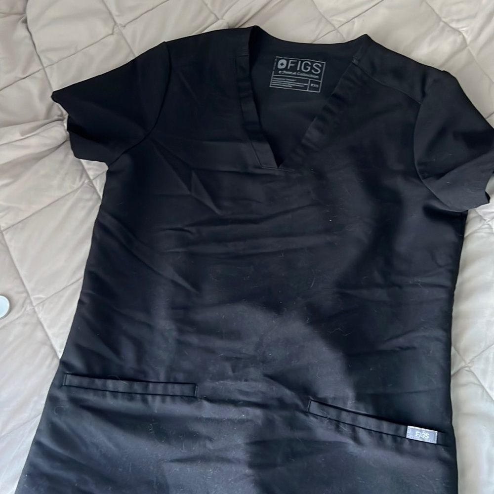 Scrub top